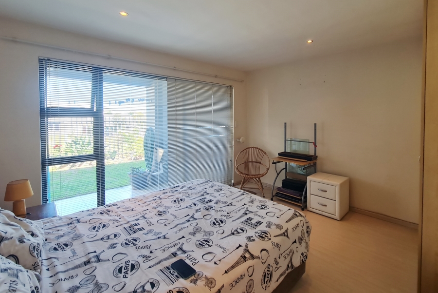 4 Bedroom Property for Sale in Mountainside Western Cape